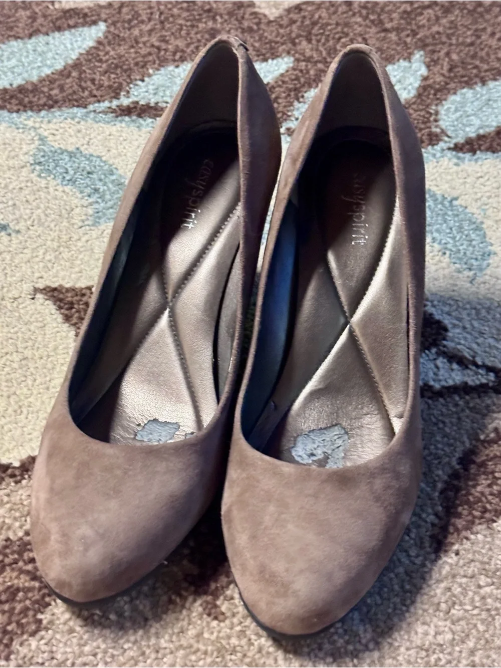 Easy Spirit Taupe Suede Round-Toe Wedge Heels – Women’s Size 10